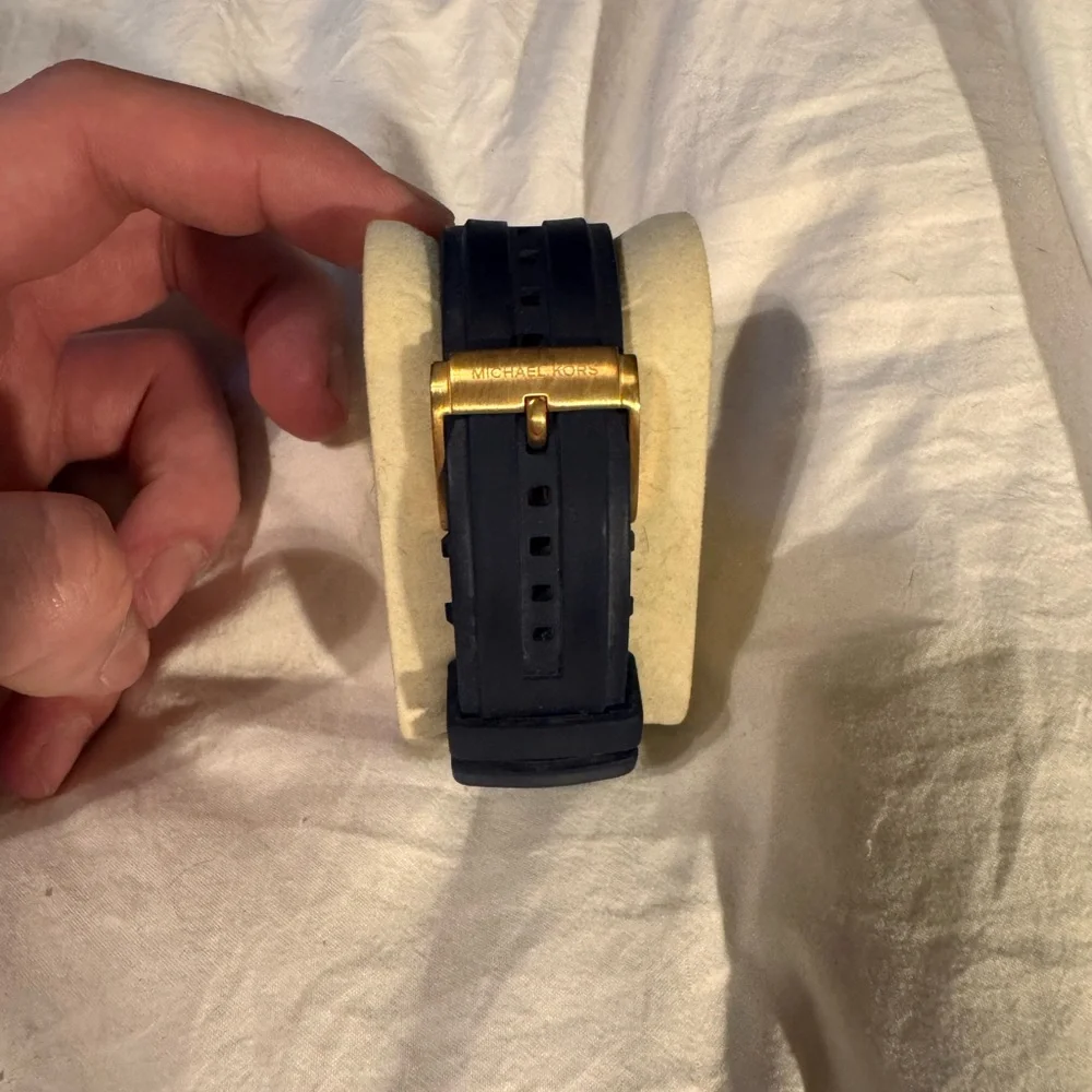 Michael Kors Blue and Gold Men's Watch - Picture 2 of 3
